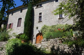 Appartement spacieux à Ferrières-les-Verreries avec jardin privé
